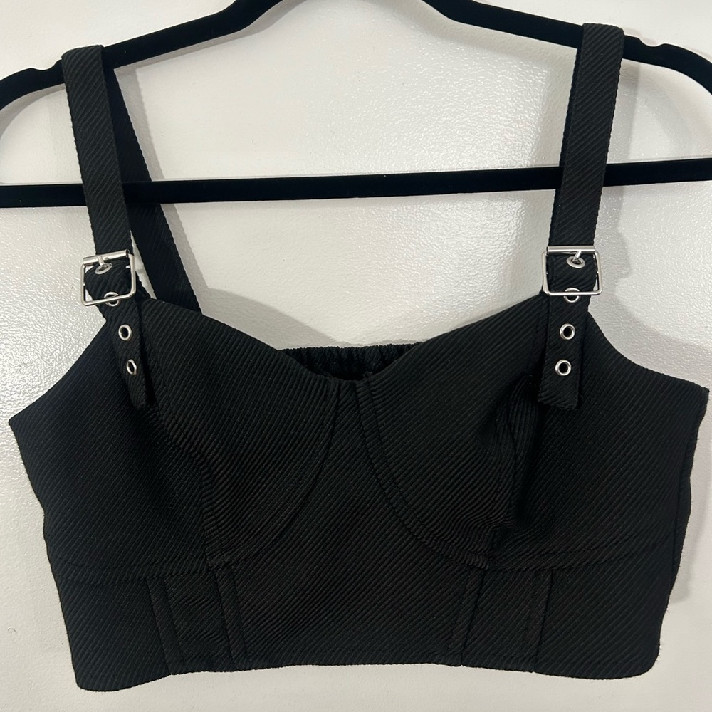 H&M Tops - Picture 3 of 9